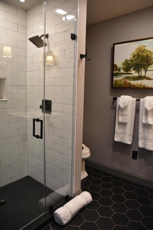 Farmer's Creekside Tavern & Inn image 17